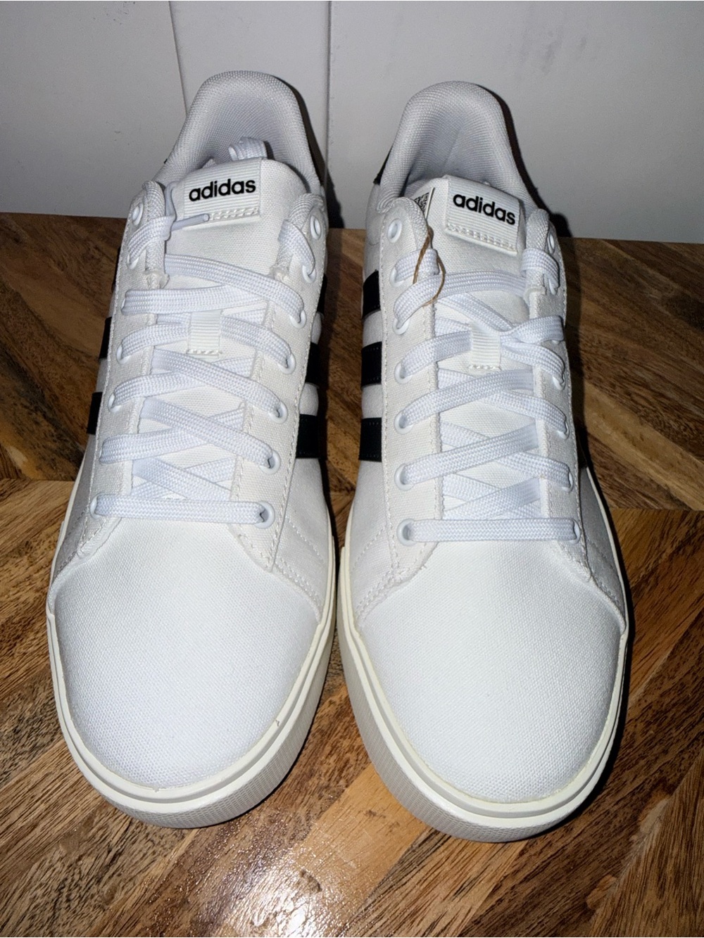 Adidas Daily 4.0 White Black Sneakers Men’s 10.5 NWT - Picture 4 of 9